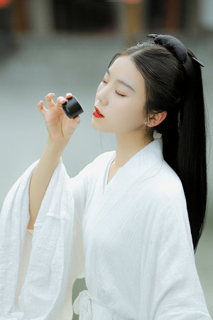 美女红带看免费ccc